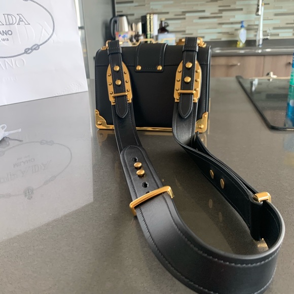 new authentic Prada designer cross body purse - Picture 3 of 8